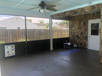 Great location, has new metal roof, new appliances, countertops - photo 30