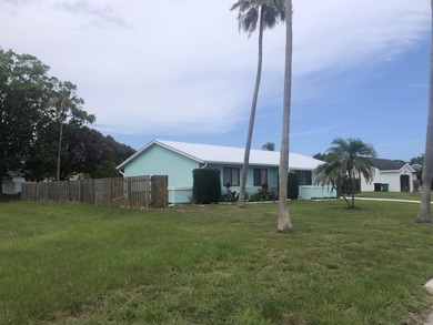 Great location, has new metal roof, new appliances, countertops - photo 38