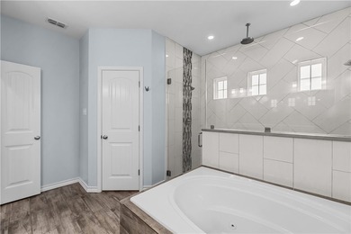 You are looking at a Stunner! This custom home with 4 beds and 2 - photo 12
