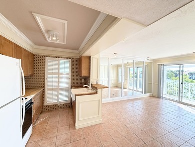 Enjoy breathtaking panoramic lake views from this beautiful - photo 3