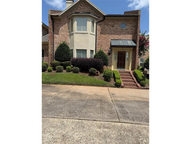 Spring Lake Townhome/Townhouse For Sale in Shreveport Louisiana