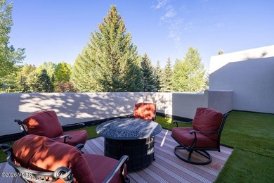 Single-family home set on the scenic sixth fairway of the - photo 31