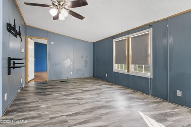 Looking for a great investment or a family compound right down - photo 33