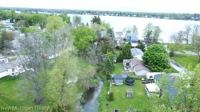 This spacious ranch offers a rare opportunity to enjoy lake - photo 4