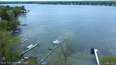 This spacious ranch offers a rare opportunity to enjoy lake - photo 5