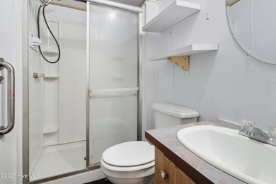Looking for a great investment or a family compound right down - photo 46