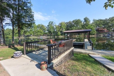 FULLY FURNISHED 1,968+/- SF 3 Bedroom, 2 Bath Home on Lake - photo 10