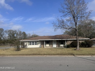 This 1,823 SF medical office building is move-in ready and - photo 2