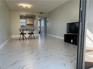Beautifully remodeled and move-in ready, immaculate 1bedroom - photo 5
