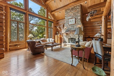 Private, Brown County Custom log home w/3bed/3.5bath, 3 car - photo 12