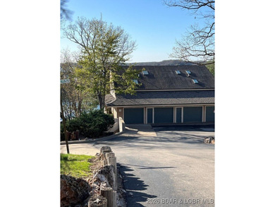 Discover your dream getaway at Lake Ozark! This spacious - photo 16