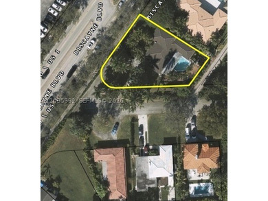 Investor's Dream on a Massive Lot in the Most Prestigious Area - photo 1
