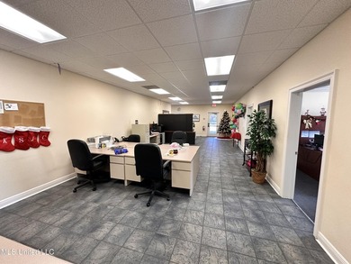 Exceptional Investment Opportunity: Premier Professional Office - photo 21