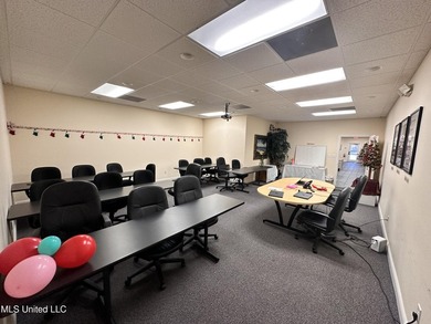 Exceptional Investment Opportunity: Premier Professional Office - photo 23