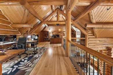 Private, Brown County Custom log home w/3bed/3.5bath, 3 car - photo 23