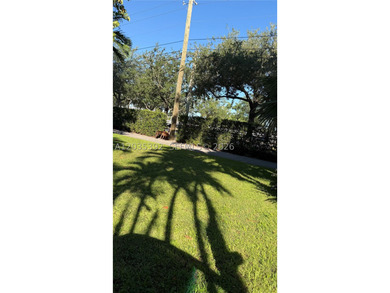 Investor's Dream on a Massive Lot in the Most Prestigious Area - photo 4