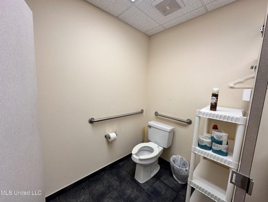 Exceptional Investment Opportunity: Premier Professional Office - photo 26