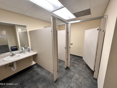 Exceptional Investment Opportunity: Premier Professional Office - photo 27