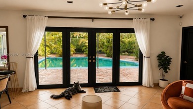 Investor's Dream on a Massive Lot in the Most Prestigious Area - photo 10