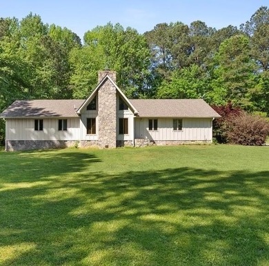 Beautiful home featuring 4 oversized bedrooms and 3.5 baths - photo 2