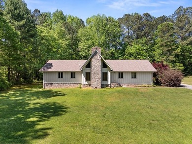 Beautiful home featuring 4 oversized bedrooms and 3.5 baths - photo 3