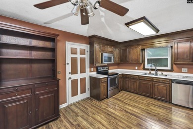 Coldstream Opportunity - Space, Character & Potential!Located in - photo 5