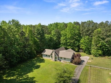 Beautiful home featuring 4 oversized bedrooms and 3.5 baths - photo 6