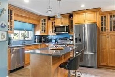 w/ DEEDED DOCK UP TO 50' VESSEL FOR UNDER $800K!!! No fixed - photo 6