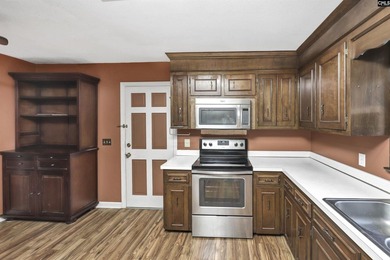 Coldstream Opportunity - Space, Character & Potential!Located in - photo 9