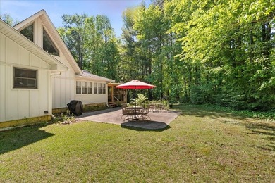 Beautiful home featuring 4 oversized bedrooms and 3.5 baths - photo 9