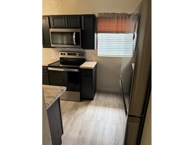Beautiful 2/1 with carport - shed - with w/d hookups - two - photo 10