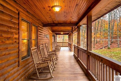 Exceptional Lake Barkley waterfront Eastern Red Cedar log home