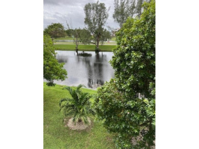 (private lake, pond, creek) Condo For Sale in Deerfield Beach Florida