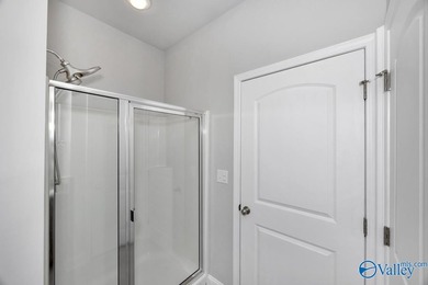 Low maintenance living in an active community! Single level - photo 14