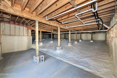 Nestled in a forested enclave, this 3,080 sq ft luxury home - photo 16