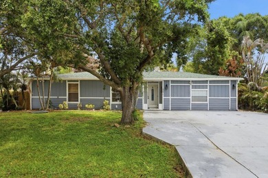 New Roof! Pool home! 3/2 plus bonus room! Huge backyard! Call - photo 1