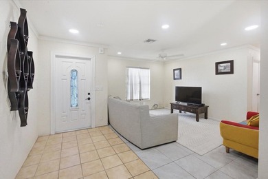 New Roof! Pool home! 3/2 plus bonus room! Huge backyard! Call - photo 5