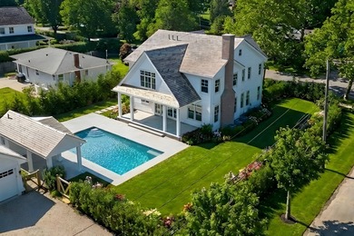 A brand-new Southampton Village traditional with the clean lines - photo 3