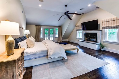 This luxurious 9,770 square foot home has every amenity and - photo 14