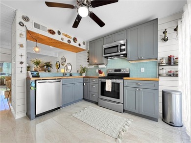 Don't overlook this well-maintained, fully furnished townhome - photo 14