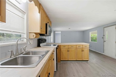 Experience the gold standard of energy efficiency in Homosassa! - photo 14