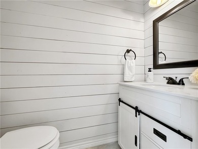 Don't overlook this well-maintained, fully furnished townhome - photo 15