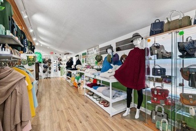 Welcome to Baiting Hollow Commons, a one-of-a-kind commercial - photo 23