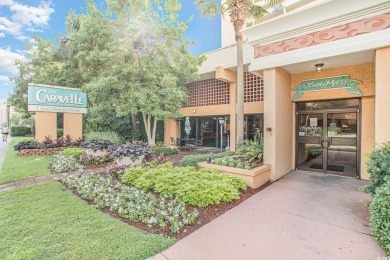 Welcome to this beautiful efficiency condo at The Caravelle