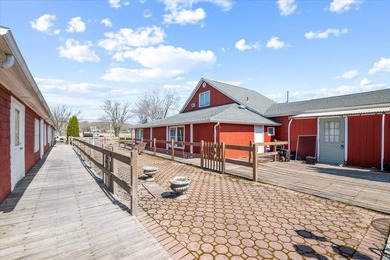Welcome to Baiting Hollow Commons, a one-of-a-kind commercial - photo 27