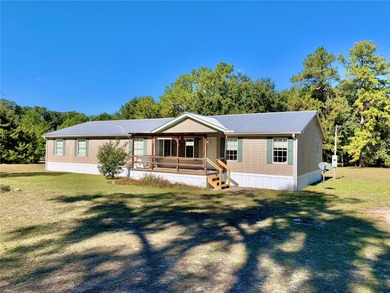 Newnans Lake Home For Sale in Gainesville Florida