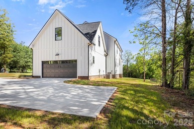 Lake Norman Access Without the Waterfront Price Tag! Bring your - photo 45
