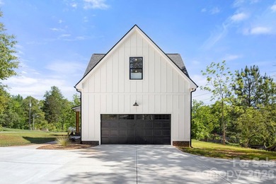 Lake Norman Access Without the Waterfront Price Tag! Bring your - photo 46