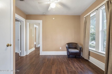 Unlock the potential of this versatile duplex located in a - photo 7