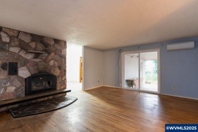 This spacious home nestled in a quiet culdesac, in a highly